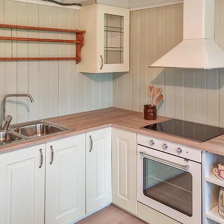 3 Bedroom Lovely In Hidrasund Eide (Vest-Agder)